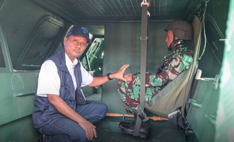 «Выдержал восемь килограммов тротила»: показано видео испытаний нового индонезийского БТР Anoa-2