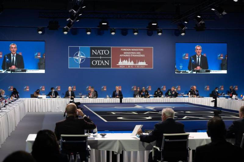 Столтенберг: Украина не является членом НАТО, поэтому гарантии безопасности её не касаются