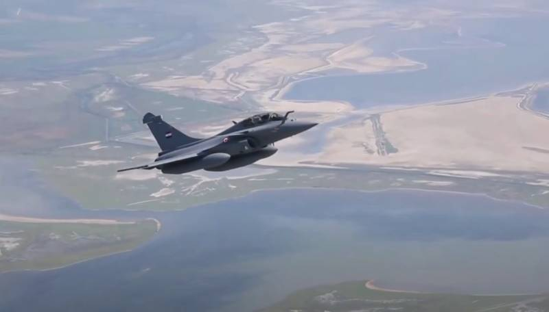 «Сочетание превосходства в воздухе с ударной мощью»: в США оценили комбинацию истребителей Су-35 и Rafale в ВВС Египта