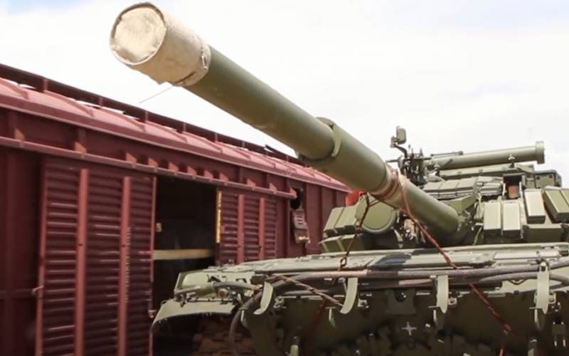 201-я военная военная база в Таджикистане пополнилась модернизированными танками Т-72Б3