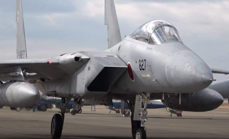 Японский истребитель F-15 исчез с радаров