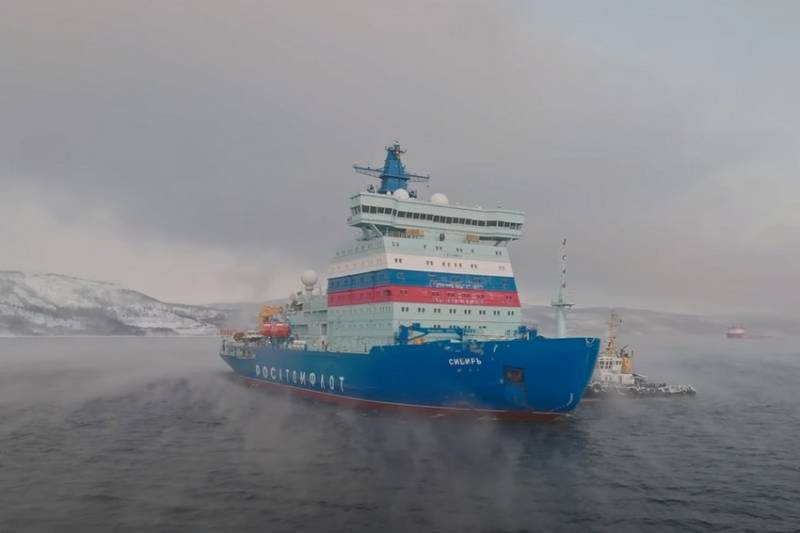 На первом серийном атомном ледоколе «Сибирь» проекта 22220 поднят государственный флаг России