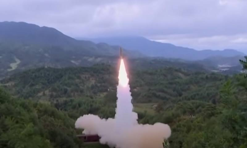Запущенный Северной Кореей неустановленный боеприпас приняли за новую баллистическую ракету