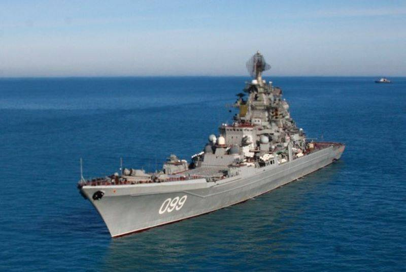 На ракетном крейсере «Пётр Великий» прошла тренировка по отражению атаки на главную базу Северного флота РФ