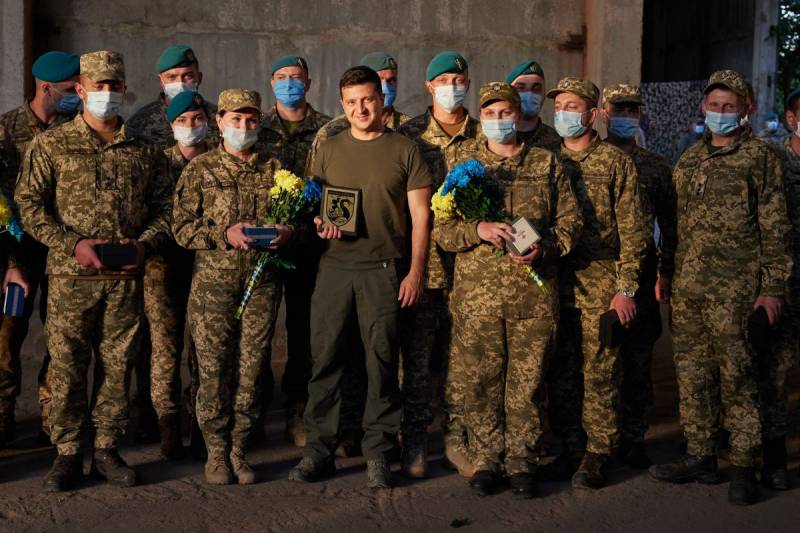 На Украине упрощают порядок постановки женщин на воинский учет
