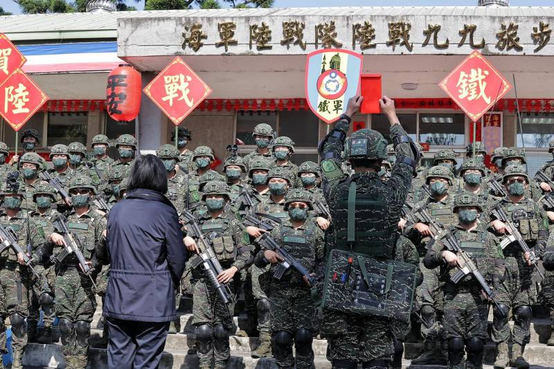 Глава Тайваня обратилась к военным, заявив о «возможном вторжении внешних сил»