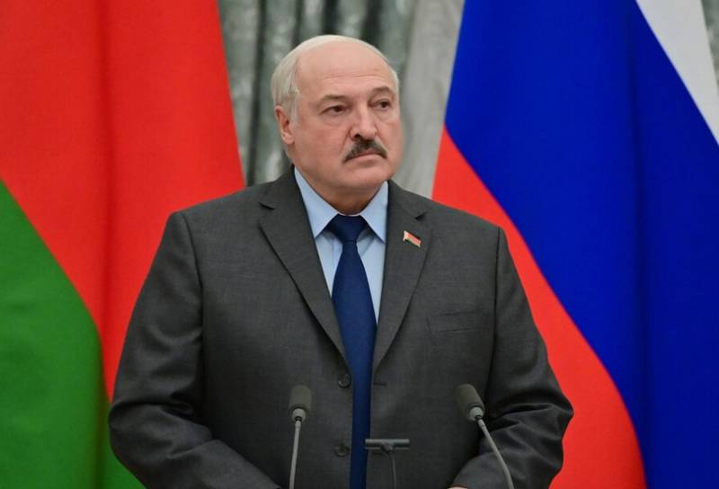 Вопреки обещаниям, Лукашенко не спешит с признанием республик Донбасса