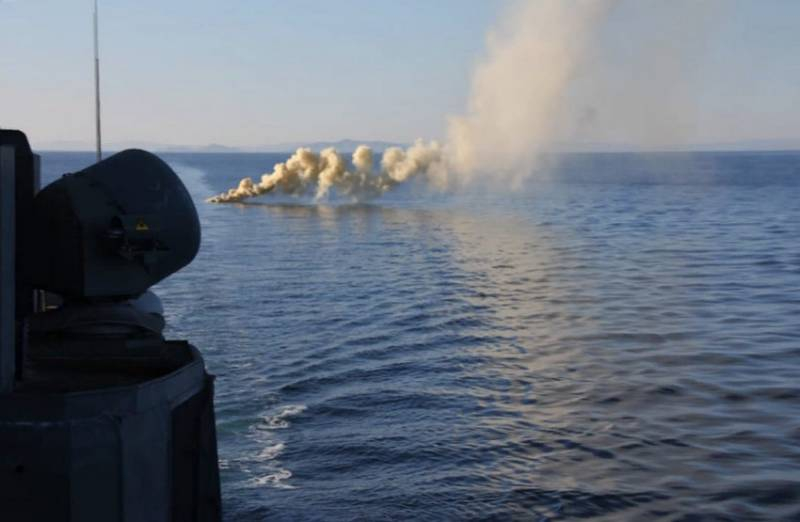 Российский фрегат обнаружил американскую АПЛ типа Virginia в территориальных водах РФ