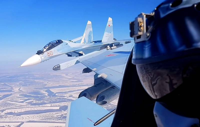 Российские Су-30СМ провели воздушное патрулирование границ Союзного государства