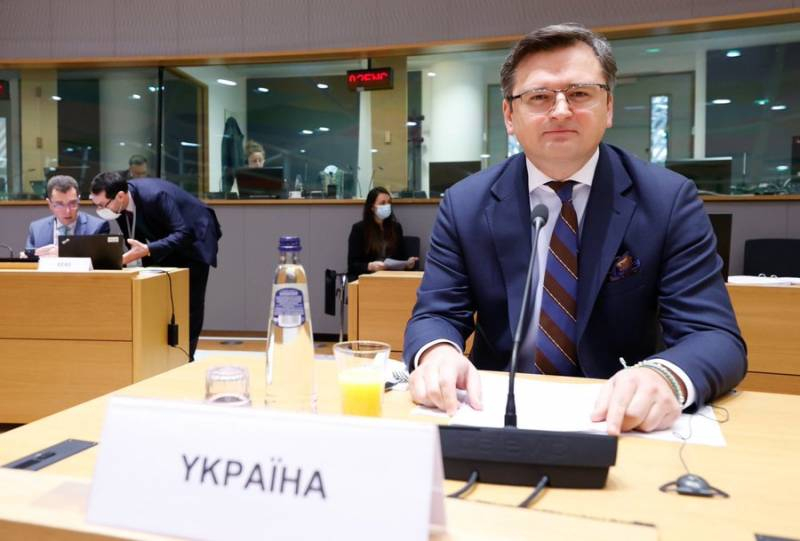 Глава МИД Украины Дмитрий Кулеба потребовал от России не публиковать дезинформацию