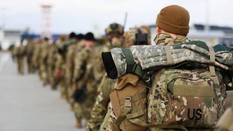 Американские и британские военные инструкторы покидают Украину