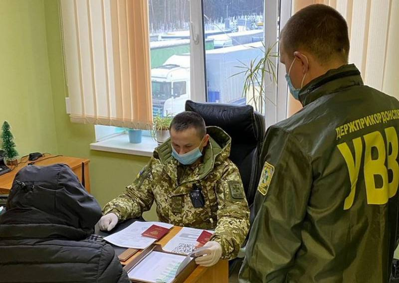 Власти Украины закрыли въезд в страну всем российским мужчинам призывного возраста