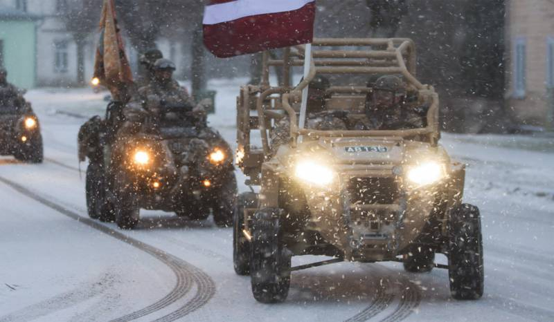 Латвийская армия показывала «боеспособность и трепетное отношение к флагу» на месте бывшей советской военной базы