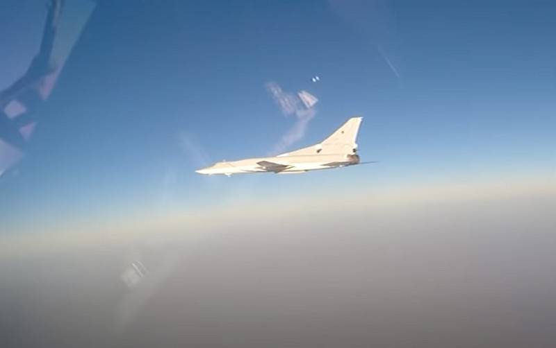 Пара российских дальних бомбардировщиков Ту-22М3 провела патрулирование в воздушном пространстве Белоруссии